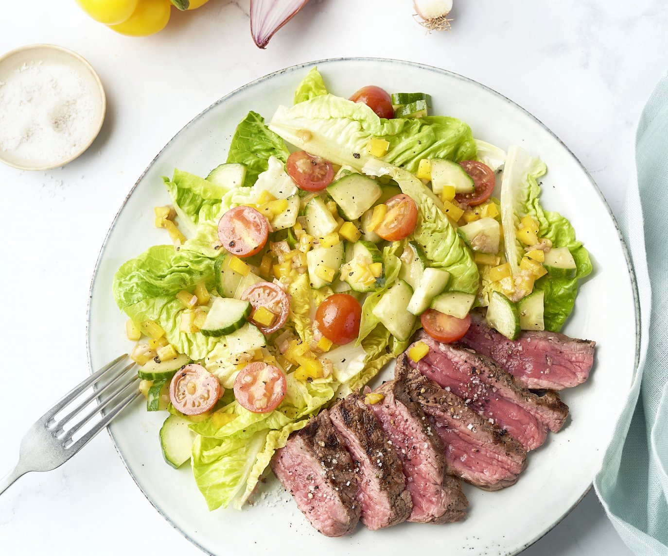 Gegrilde steak salade met sjalot vinaigrette